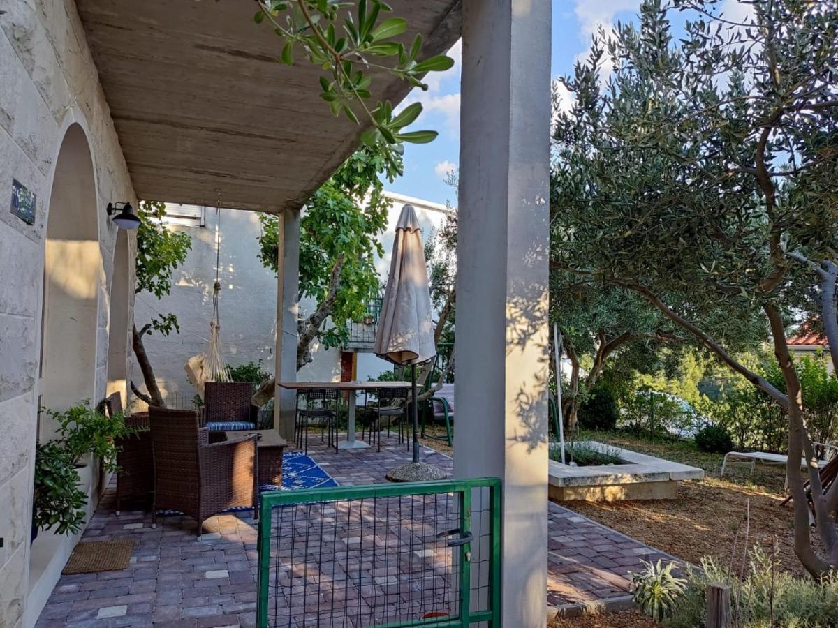 Holiday Home With Free Parking By The Beach Brela Exterior photo