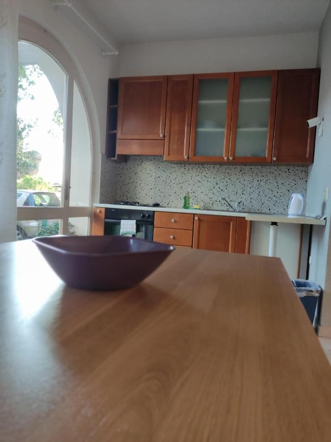 Holiday Home With Free Parking By The Beach Brela Exterior photo