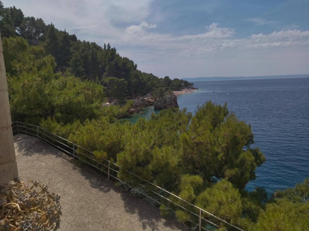 Holiday Home With Free Parking By The Beach Brela Exterior photo