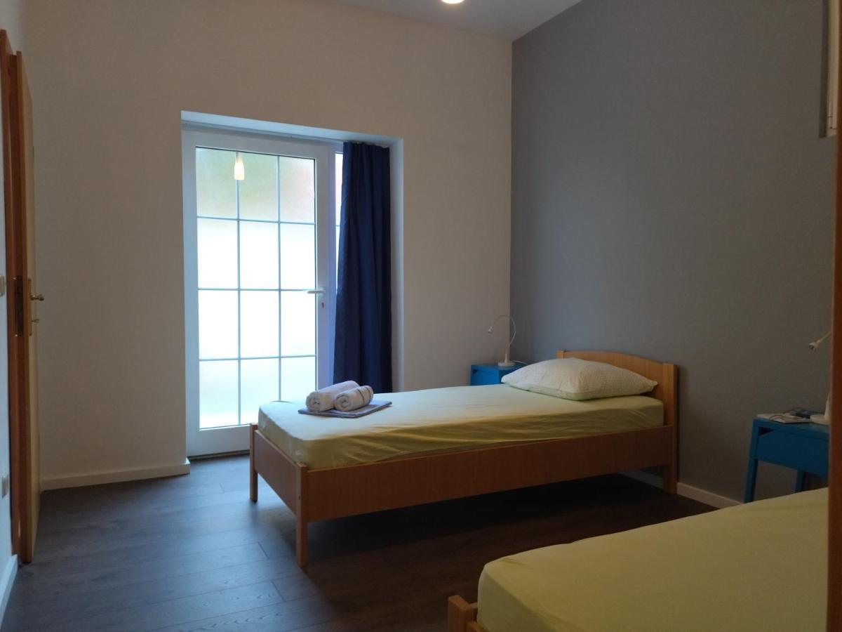 Holiday Home With Free Parking By The Beach Brela Exterior photo